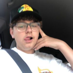 Meet your Posher, Travis